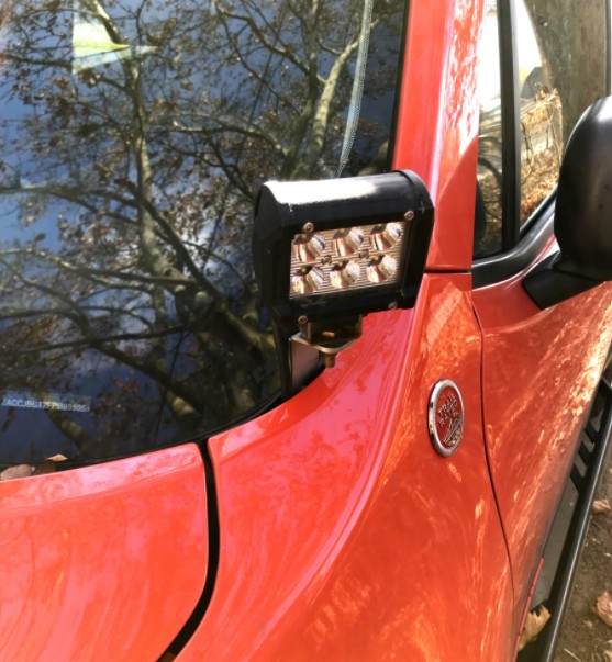 Valkyrie Off Road Lichthalterungen am Windlaufabdeckung | Jeep Renegade 2015-2018